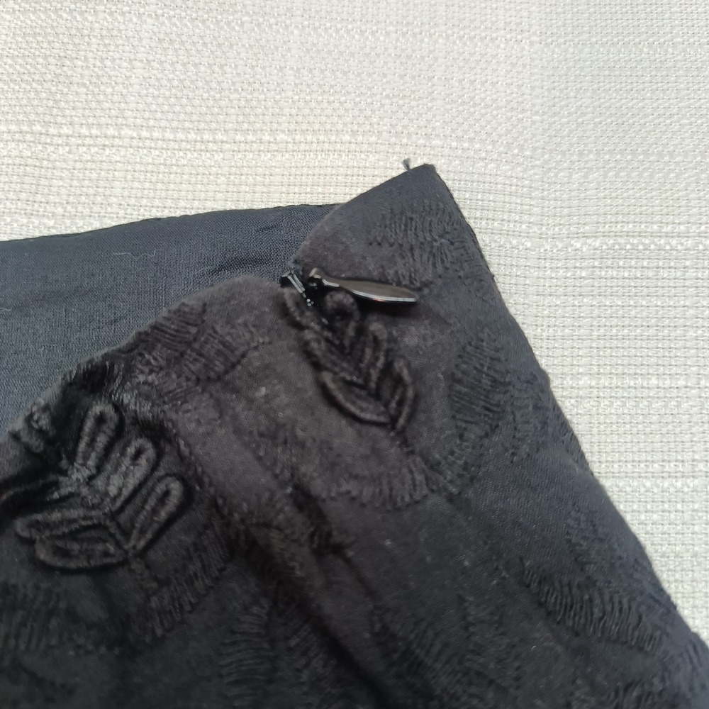 Little Joe Woman by Gail Elliott Black Cotton Embroidered Shorts Womens S Casual - Picture 6 of 8